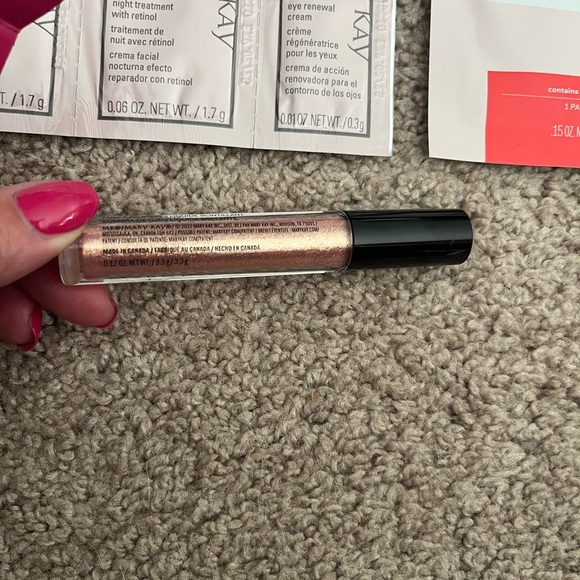 Mary Kay shimmer liquid eye with loads of samples NWT - Picture 9 of 14